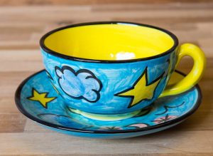 Fruity cup and saucer in Baga