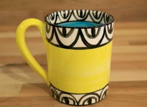 Aztec parallel pint mug in yellow