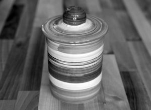 Hi-Life Gaudy tea caddy in Scribble