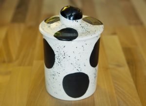 Black and White storage jar in Spot