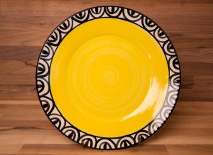 Aztec 11″ dinner plate in yellow
